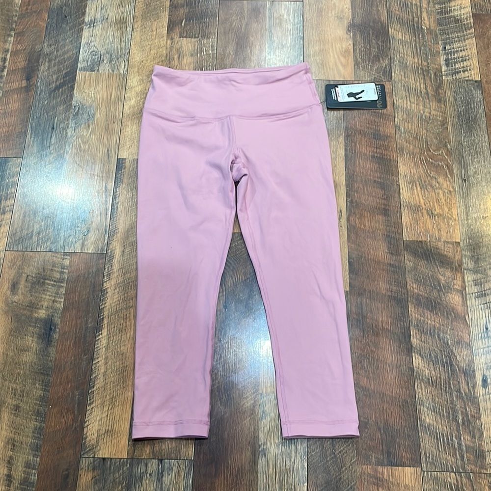 90 Degree Capri leggings M (3820) NWT